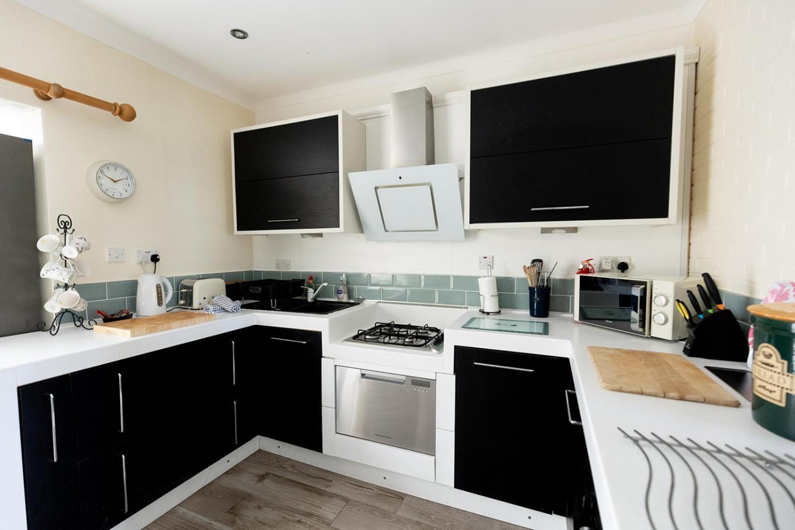 Willow Cottage - Cost 3 Bed Cottage In Penrhyn Bay With Sea Views With Access To Snowdonia Rhôs-on-Sea Εξωτερικό φωτογραφία