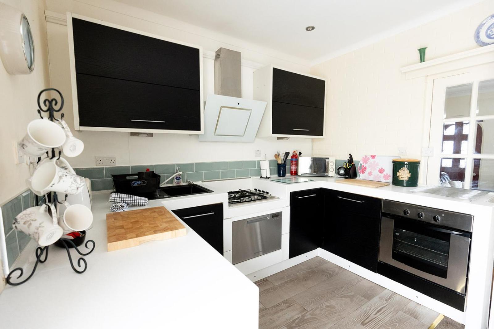 Willow Cottage - Cost 3 Bed Cottage In Penrhyn Bay With Sea Views With Access To Snowdonia Rhôs-on-Sea Εξωτερικό φωτογραφία
